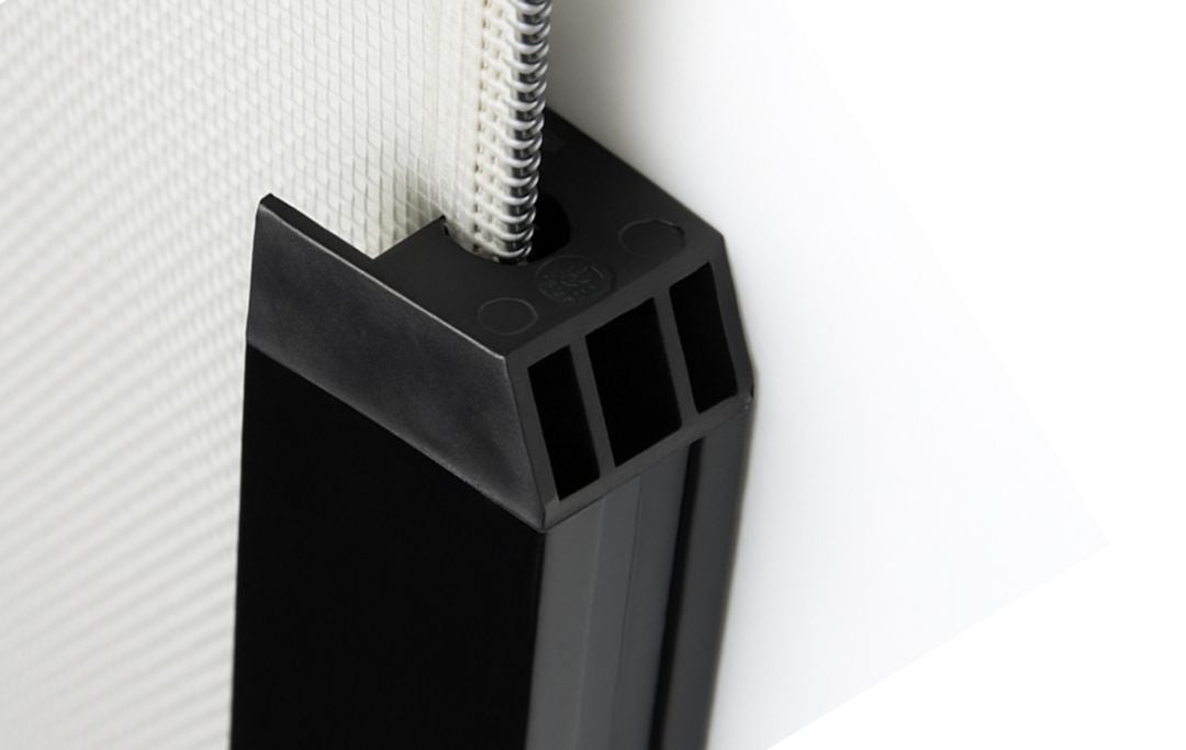 Zipper Blinds – Windproof Outdoor & Motorized Zip Screen Blinds